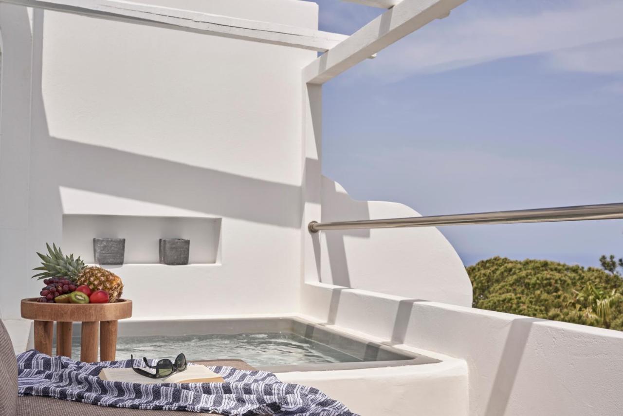 Aparthotel Loizos Stylish Residences Firá
