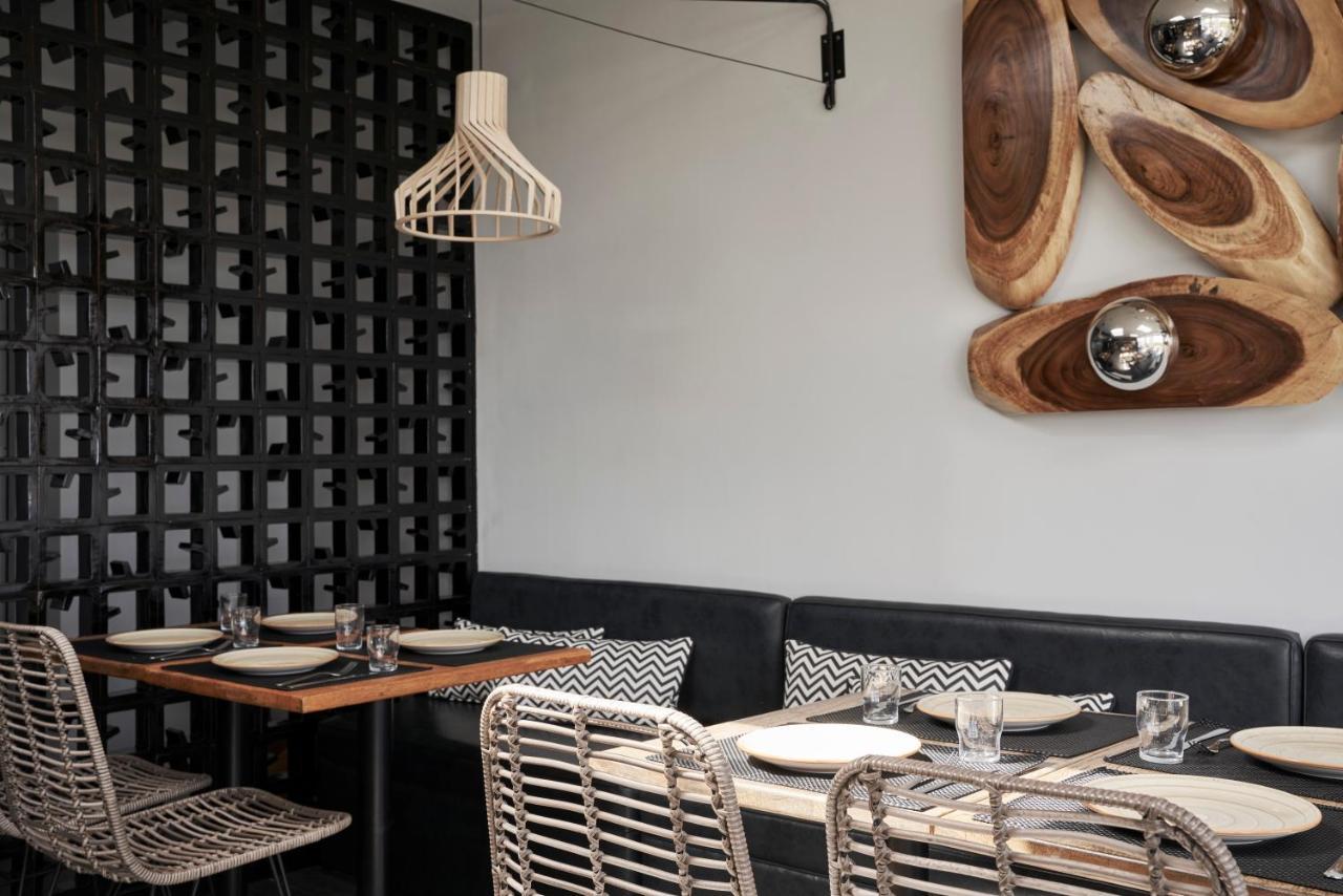 Loizos Stylish Residences Firá