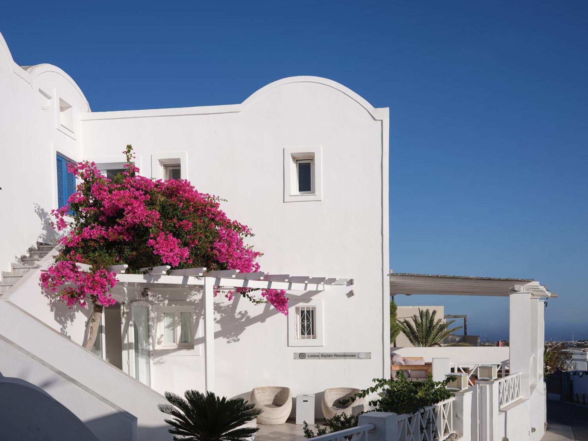Loizos Stylish Residences Firá