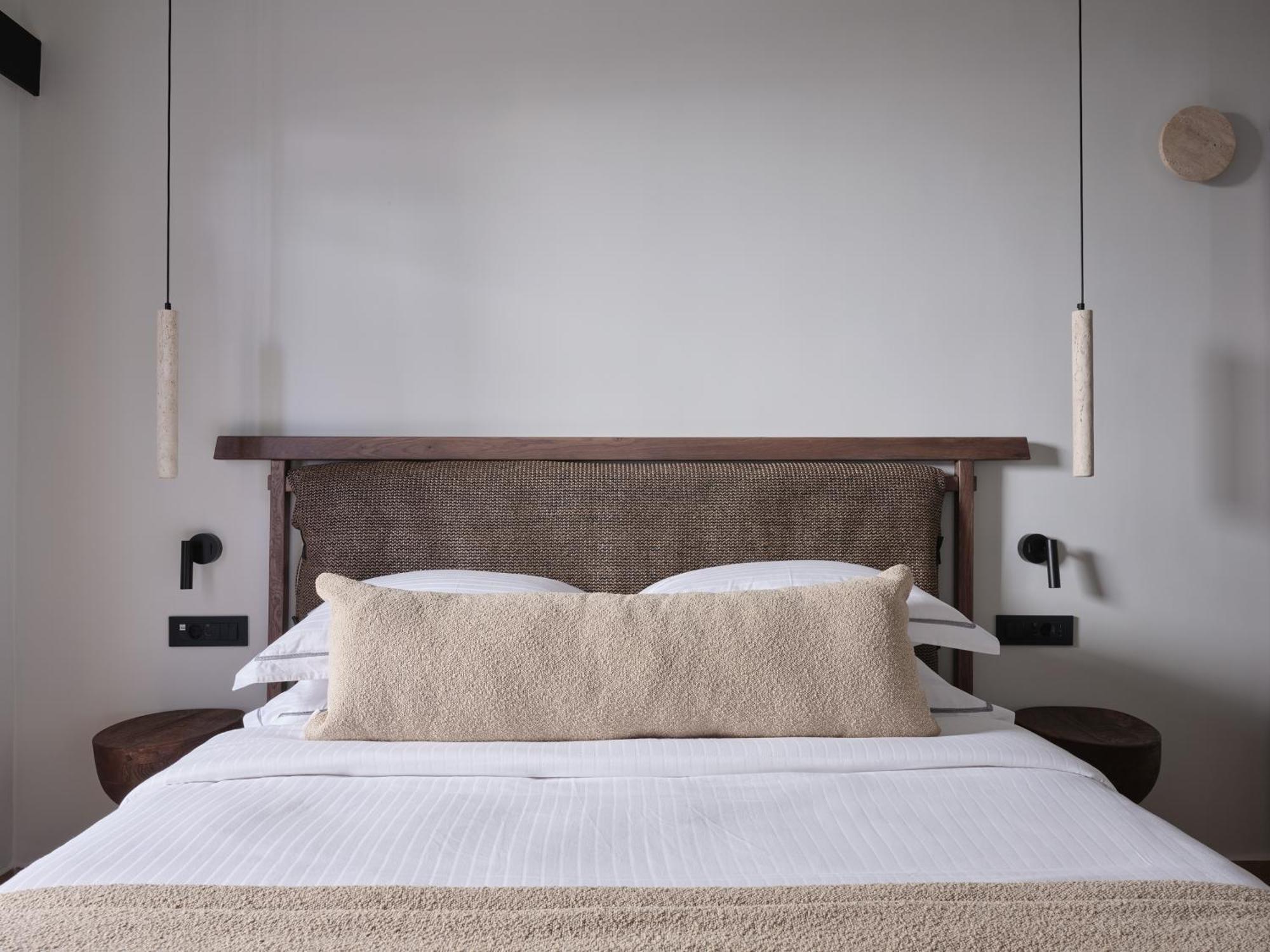 Loizos Stylish Residences Fira (Santorini)