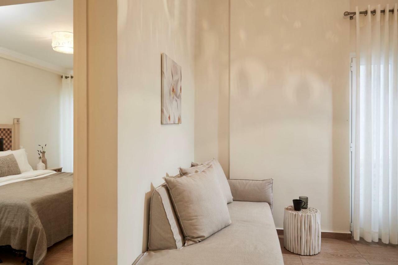 Loizos Stylish Residences Firá